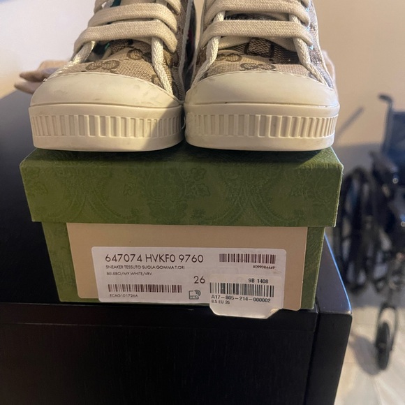 Toddler Gucci Sneakers - Picture 5 of 6